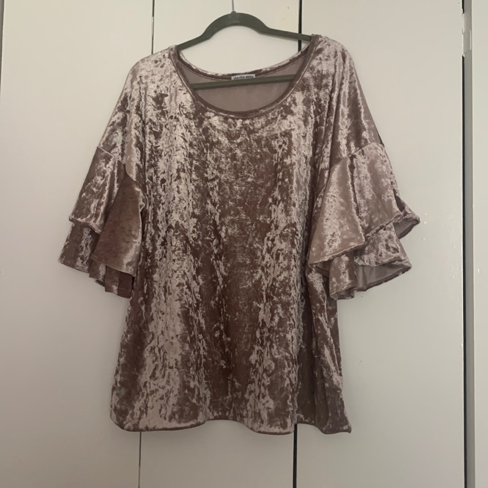 Velvet top with 3/4 tiered ruffle sleeves.
